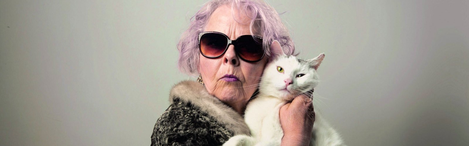 Dame met kat